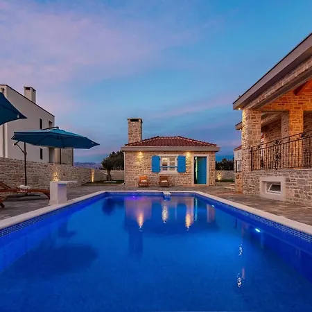 Zizi Villa Vrsi